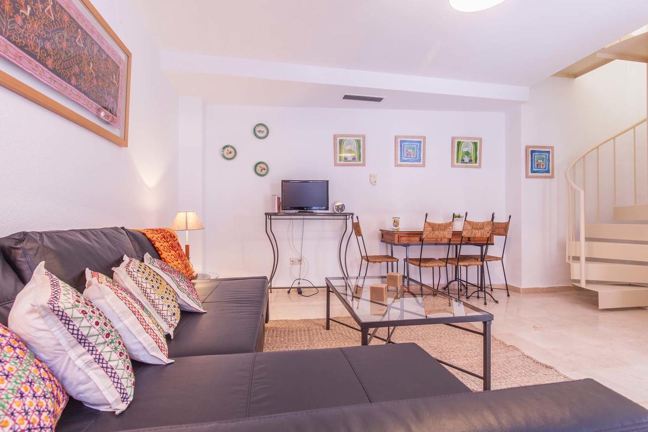 Duplex Santa Cruz Apartment Севиля Екстериор снимка